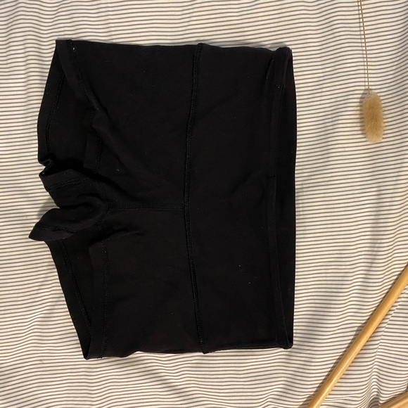 Lulu lemon wunder shorts - Picture 6 of 6